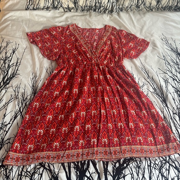 SHEIN CURVE+ Vacation Style Flower Overlap V-Neck Ruffle Short Sleeve Dress, 3X - Picture 5 of 16